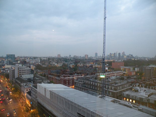  vue aérienne de Londres à la tombée de la nuit